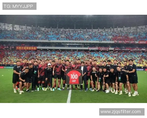 香港足球明星队发布会盛况空前球迷热情高涨期待新赛季表现